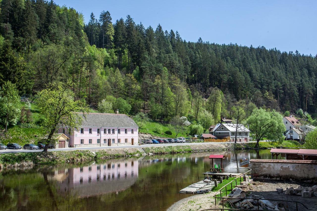 Ubytovani Rozmberk Nad Vltavou 18 Bagian luar foto